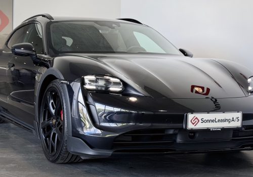 Porsche Taycan 4S Cross Turismo 3